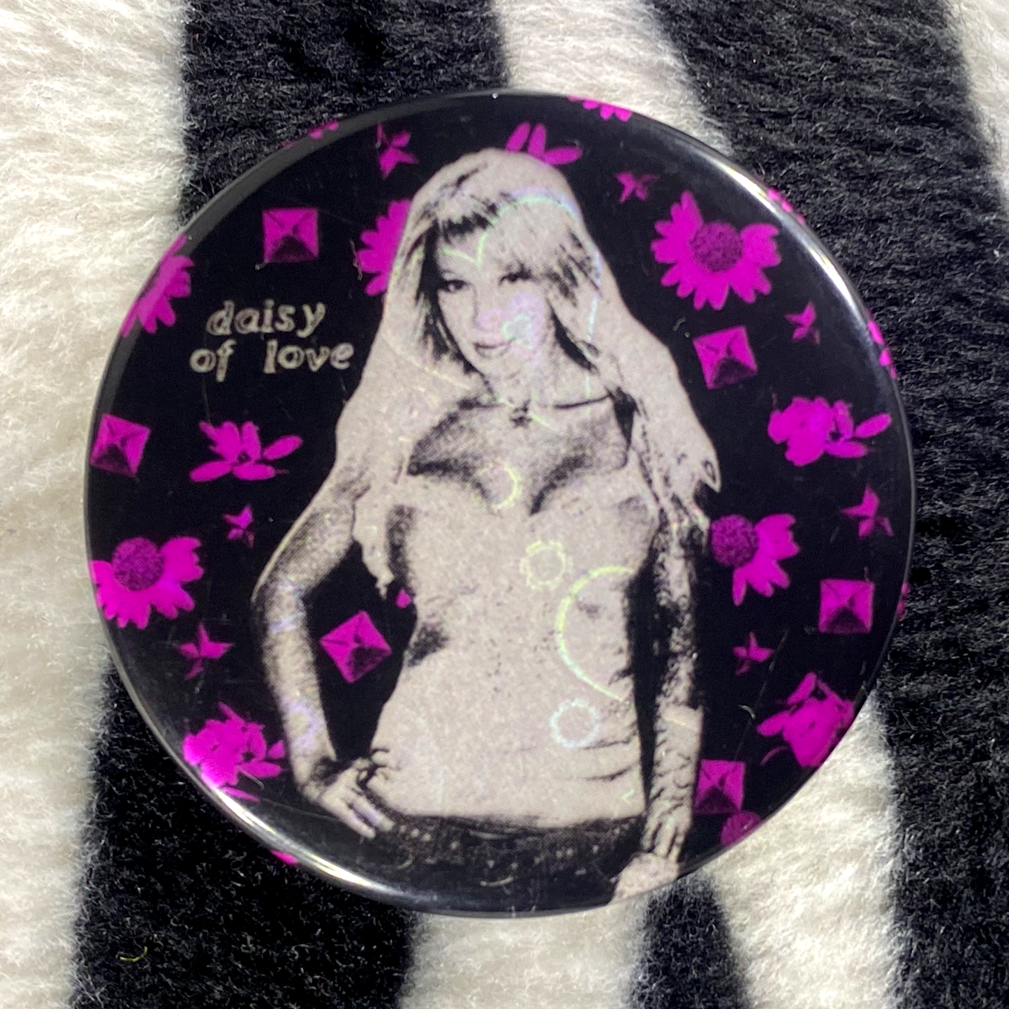 "DAISY OF LOVE" pinback button