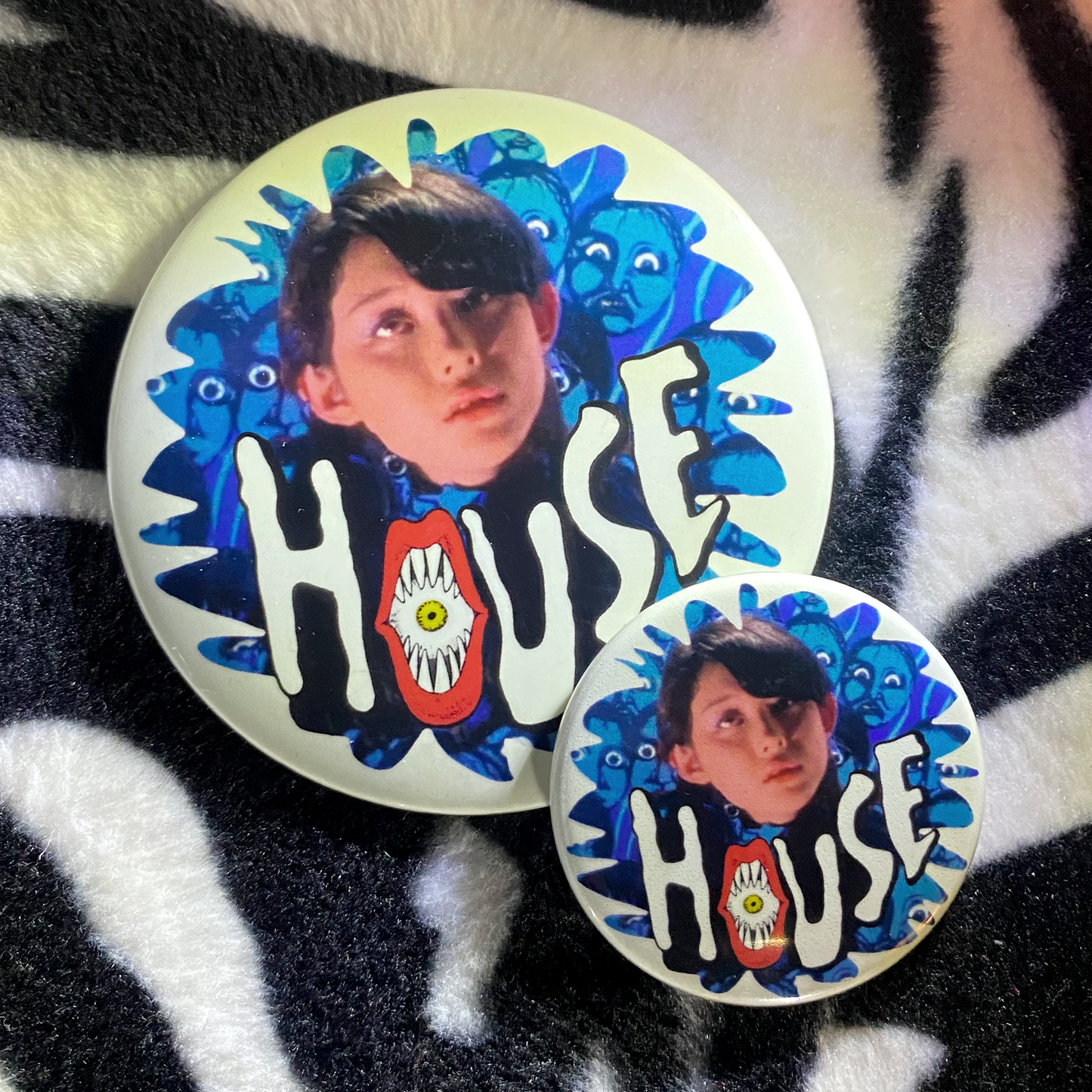 "HOUSE" glow in the dark pinback button